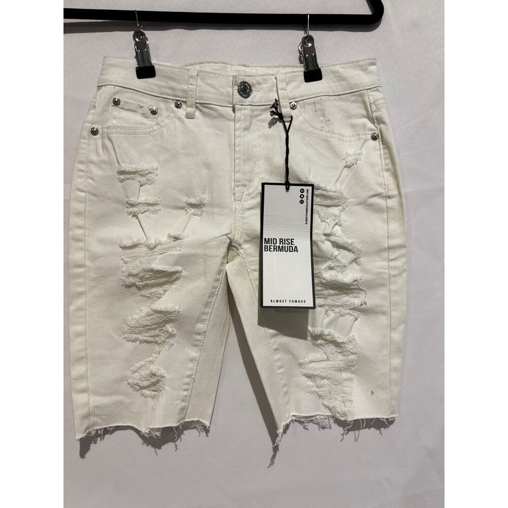 New Almost Famous Womens bermuda Jean Shorts Holes Frayed Hem y2k sz 1 skater